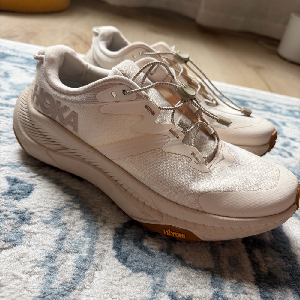 Hoka women transport